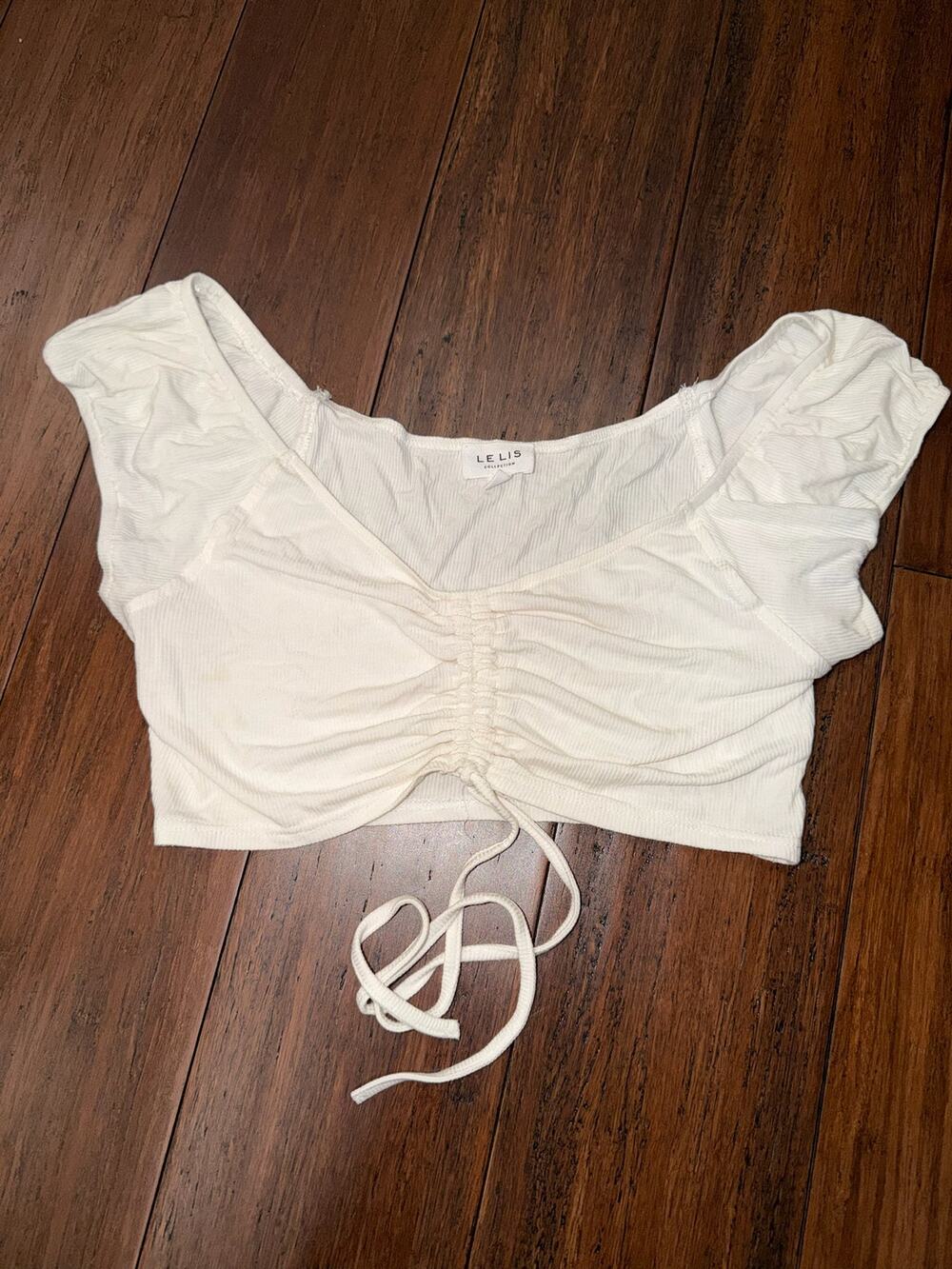 Le Lis Collection White Ribbed Ruched Crop Top Small